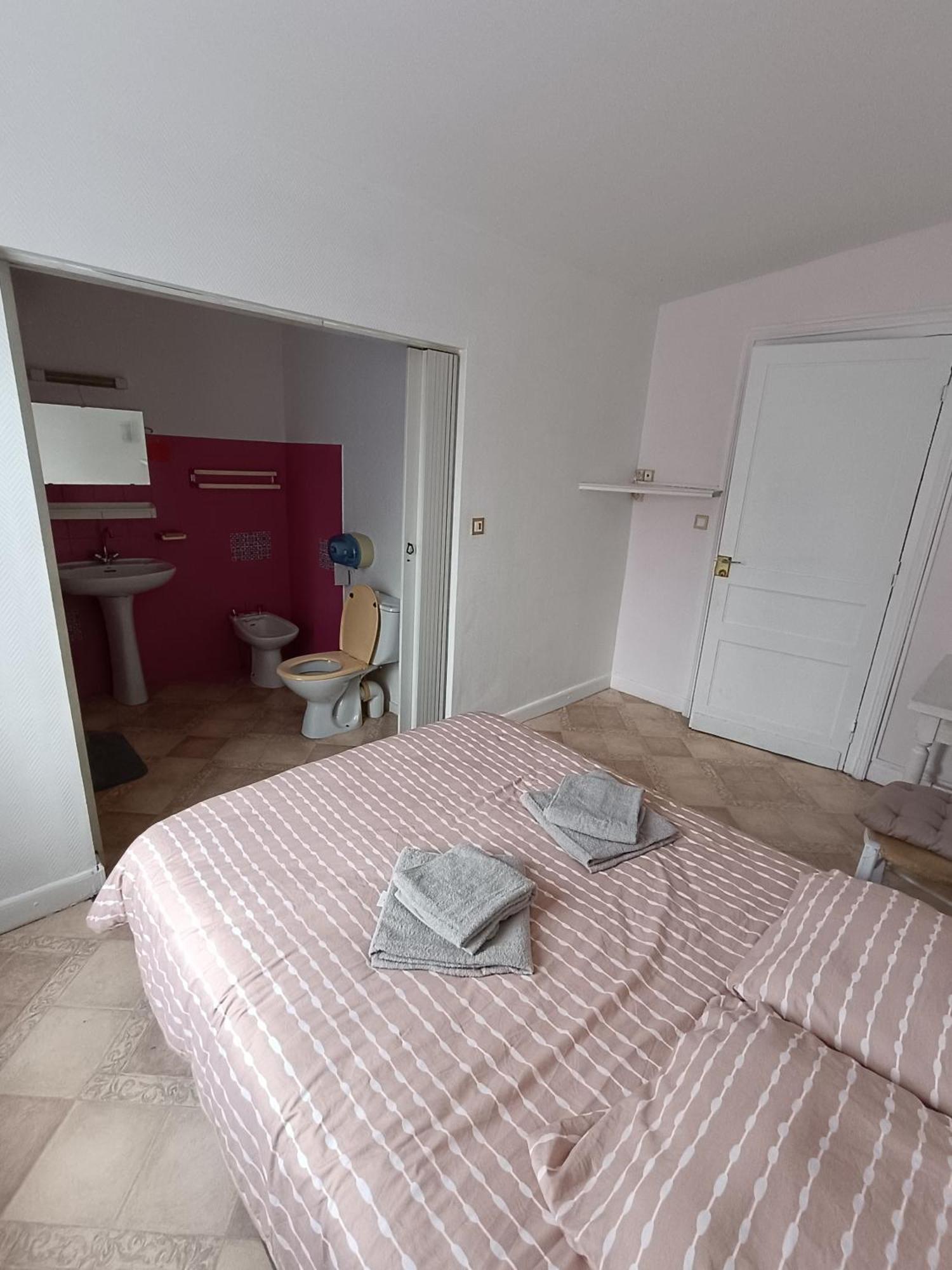 Bed and Breakfast Le Relais De Cap De Pin Solferino Экстерьер фото